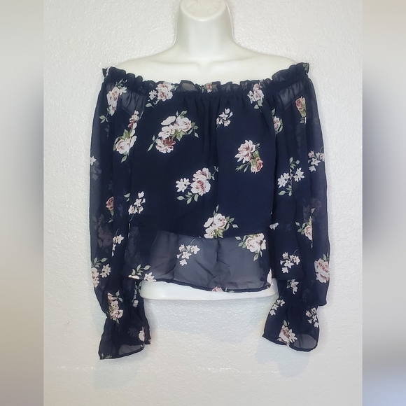 GUESS Navy Blue Floral Off The Shoulders Ruffled Sheer Sleeve Crop Top Blouse - Picture 6 of 6